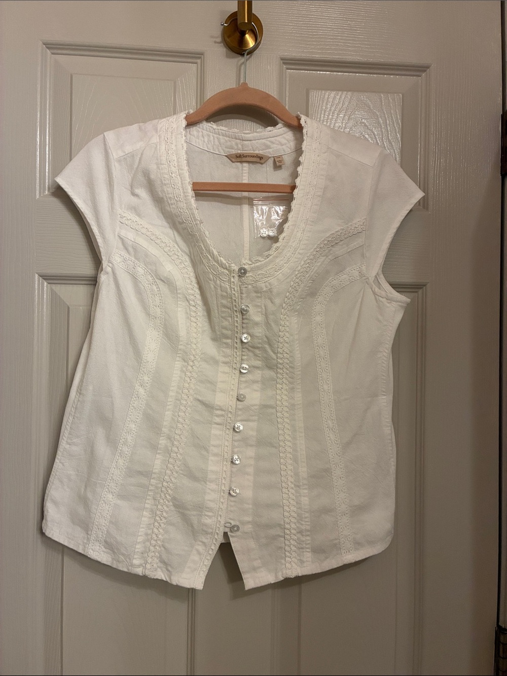 Soft Surroundings Cream Lace-Trim Button Front‎ Cap Sleeve Blouse